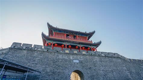 De Jingzhou Anciene Stad! Een reis door de tijd en een feest voor de ogen!