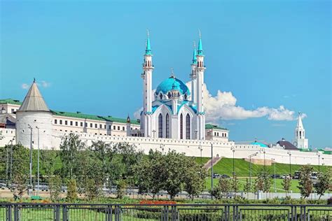   De Kazan-Kremlin: Een historische citadel met een unieke mix van architectuur en religie!