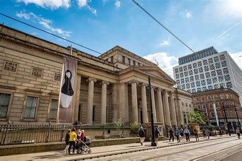 De Manchester Art Gallery: Een meesterwerk van Victoriansa architectuur en een schatkamer van kunst!